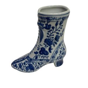 Vintage Blue and White Porcelain Victorian Boot Figurine Floral Bud Vase 5.5"